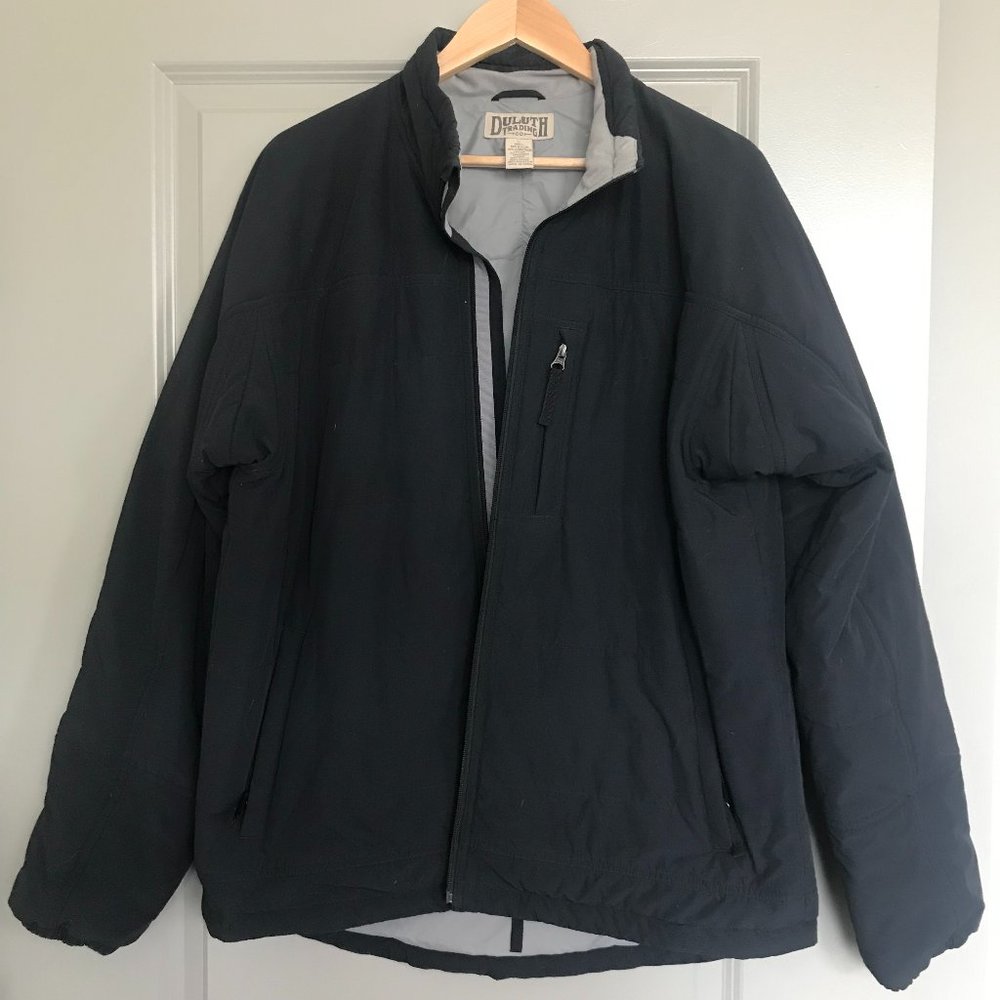 Duluth Trading Co Lightweight Fully Lined Zip Up Puffer in Dark Navy - Size L